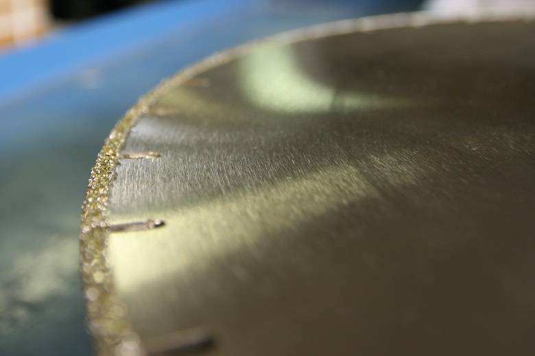 Electroplated diamond tools: Discs